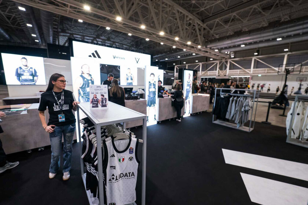 Virtus-store-paladozza-unipol-hall-2
