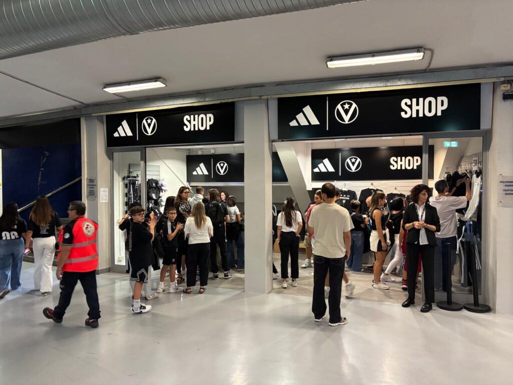 virtus-store-paladozza-unipol-hall-8
